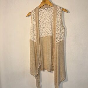 Lightweight Beige Lace-Back Drape Vest